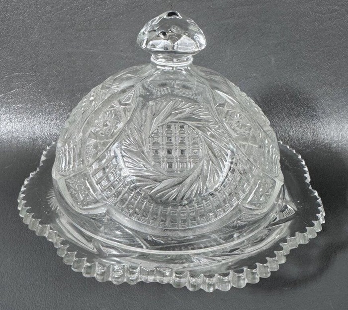 auction buys including furniture and home decor (3)