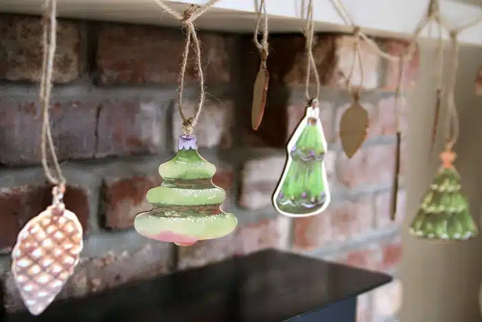 how to decorate with Christmas transfers