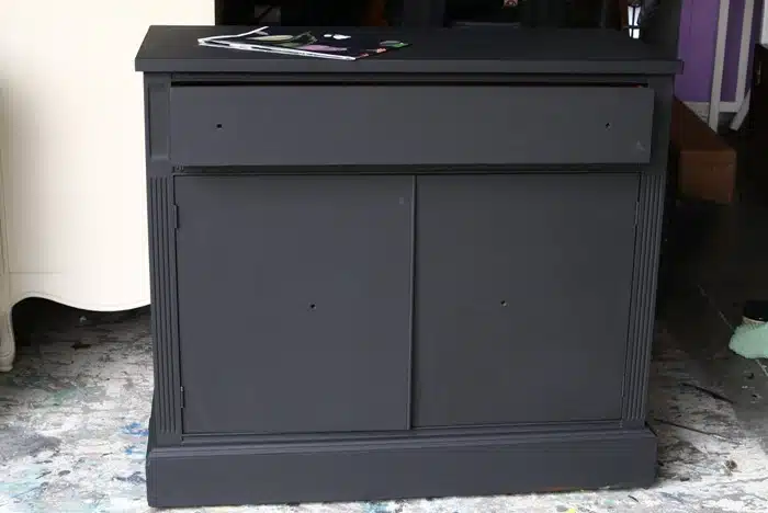 paint furniture with Dixie Belle Paint