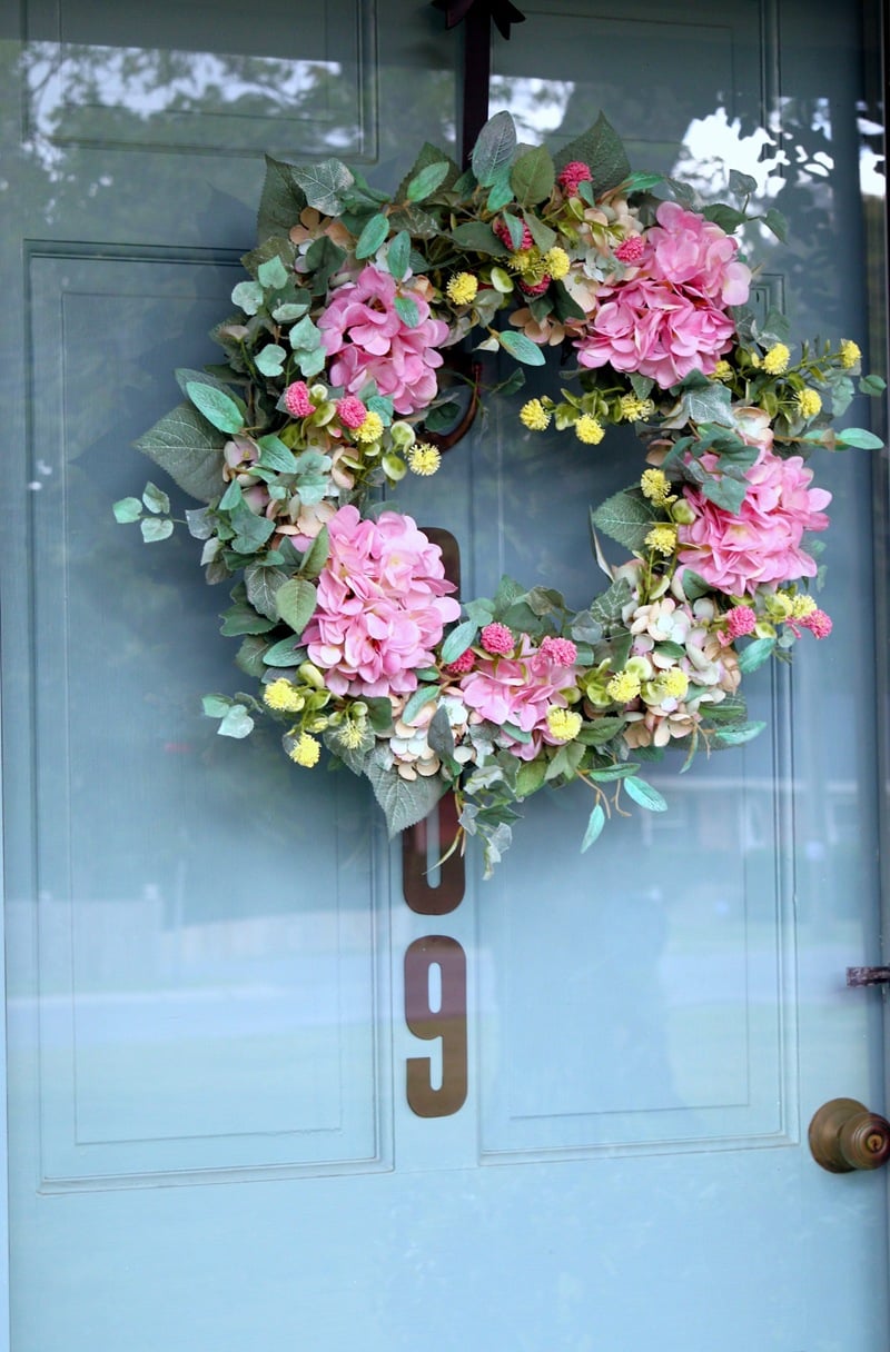 how to makeover an old wreath into designer decor