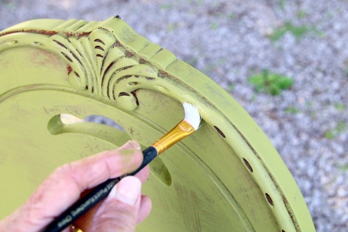 how to paint a vintage waterfall chair and cover the padded seat with new fabric (6)