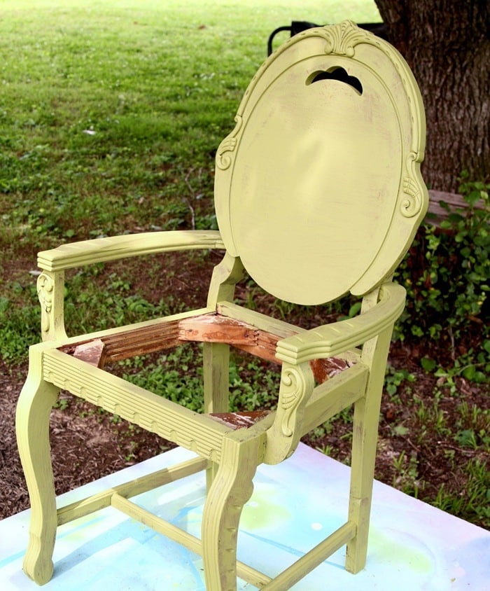 how to paint a vintage waterfall chair and cover the padded seat with new fabric (8)