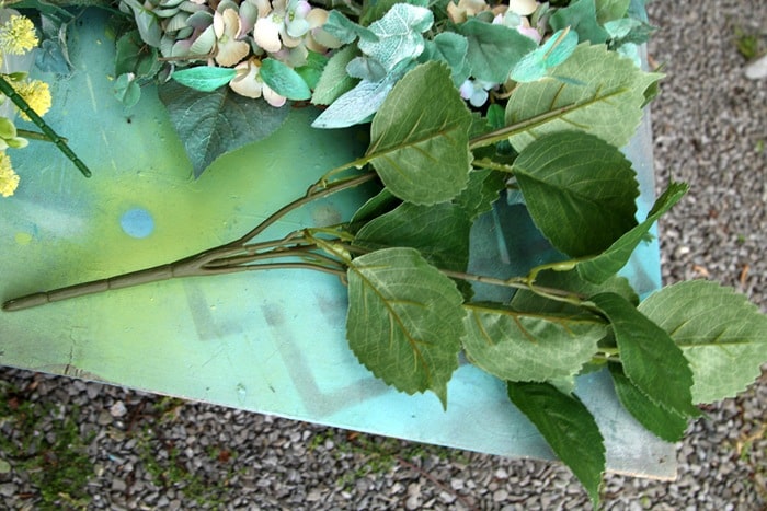 how to upcycle a thrift store wreath into an amazingly creative home deocr piece for your front door (5)