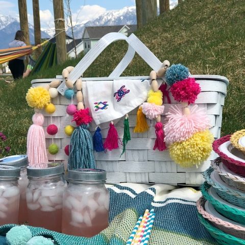 pom pom picnic basket diy