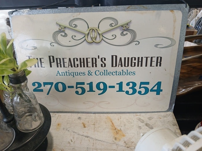 Nashville Flea Market Shopping Trip with Kathy Owen Petticoat Junktion (21)