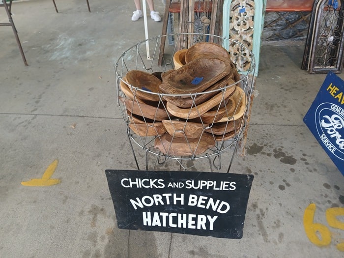 Nashville Flea Market Shopping Trip with Kathy Owen Petticoat Junktion (22)