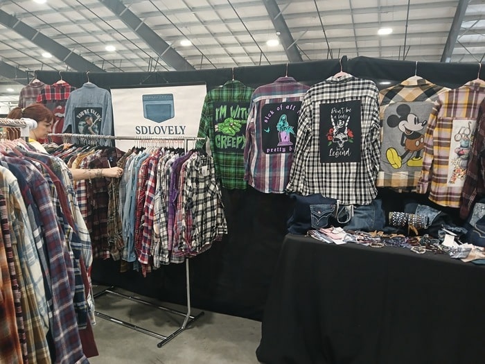 Nashville Flea Market Shopping Trip with Kathy Owen Petticoat Junktion (28)