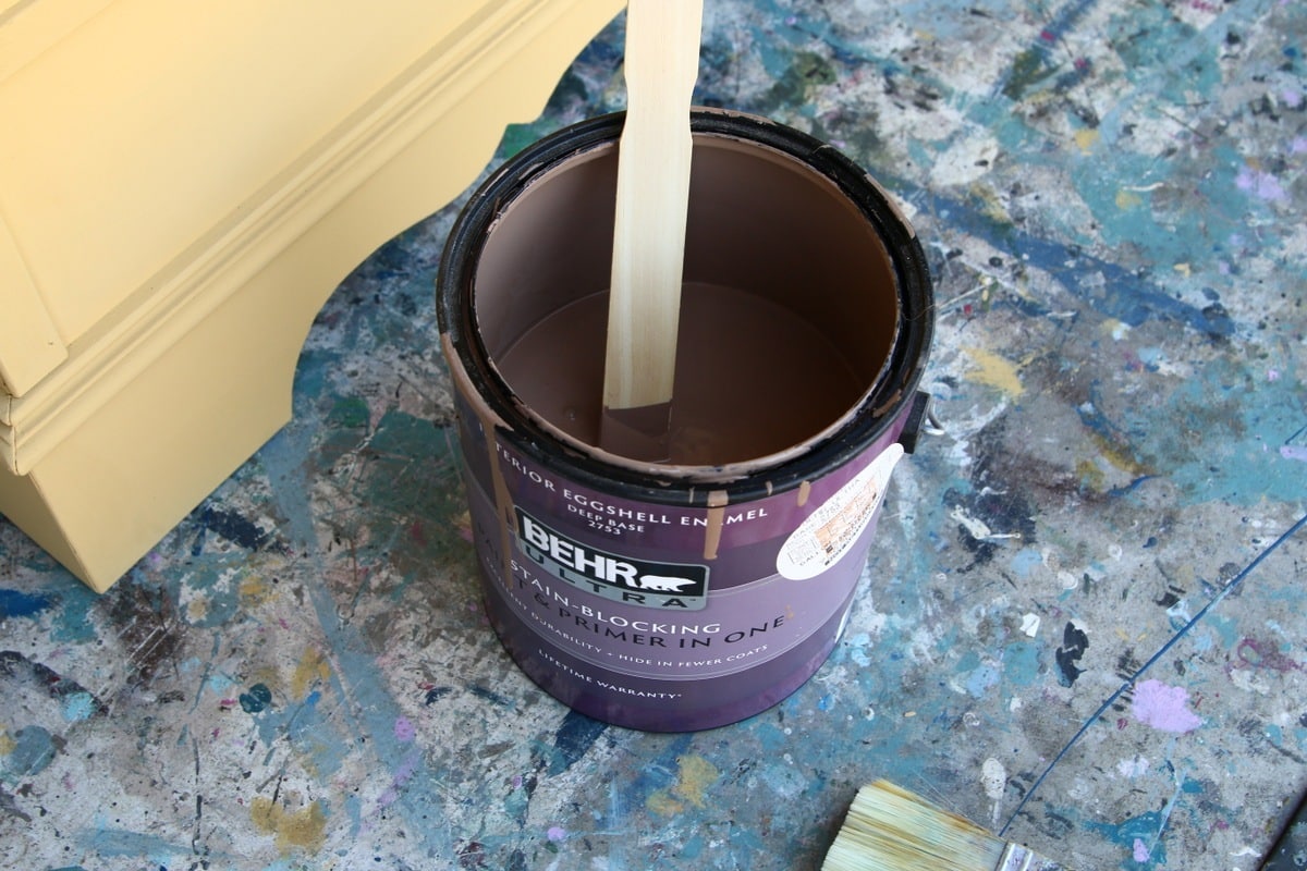 Behr latex paint for painting furniture