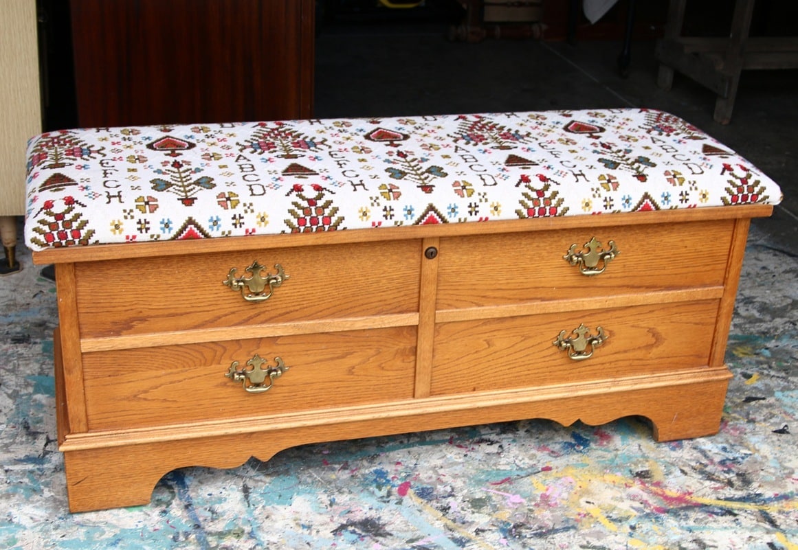 Lane Cedar Chest makeover with paint and new fabric for the seat (7)