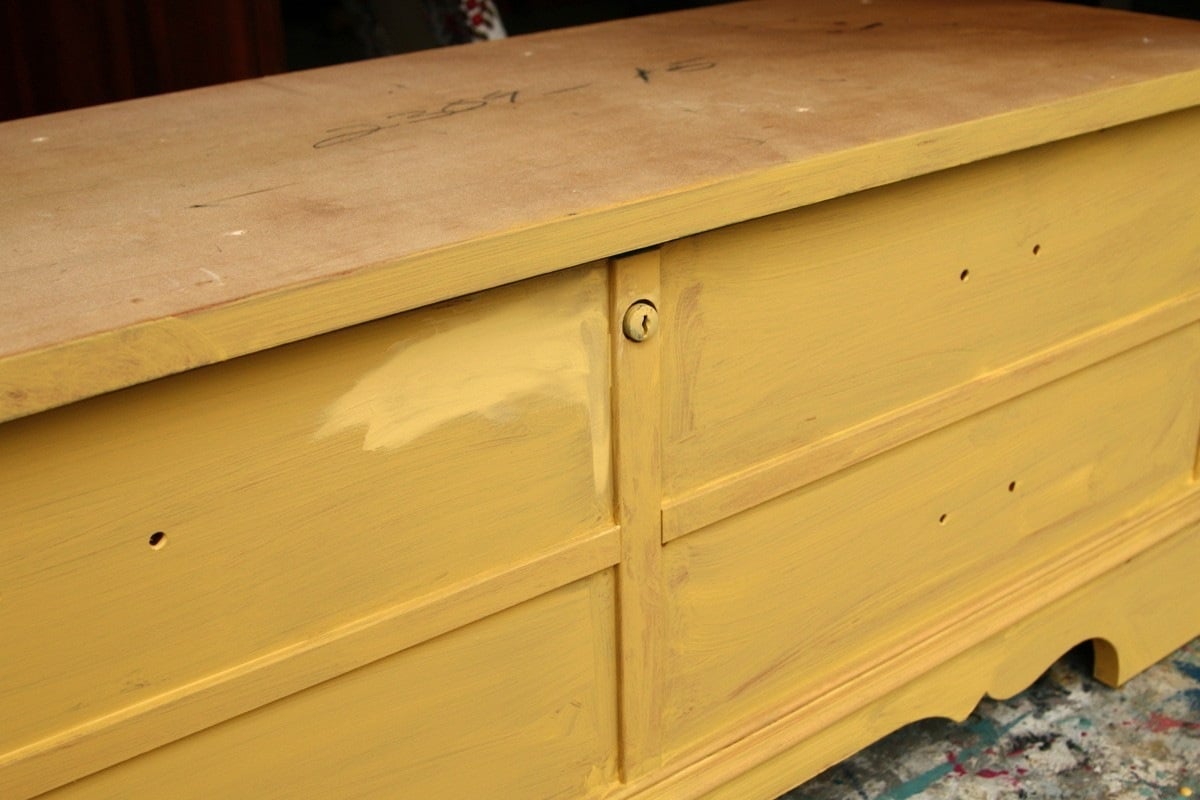 how to choose the right color paint for furniture