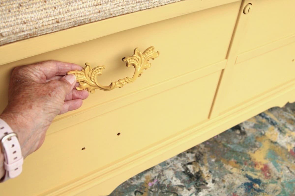 selecting the proper hardware for furniture 1