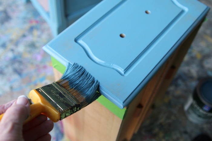 how to paint a French Provincial Desk (9)