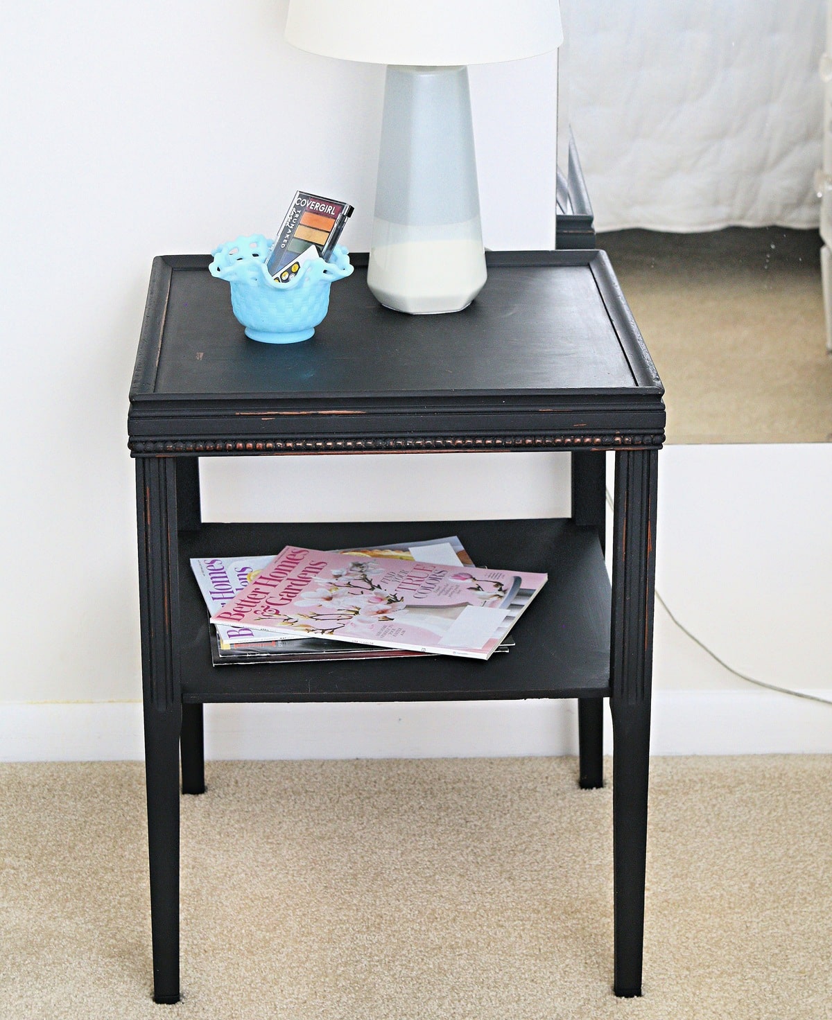 how to paint a table with Dixie Belle Mineral Paint