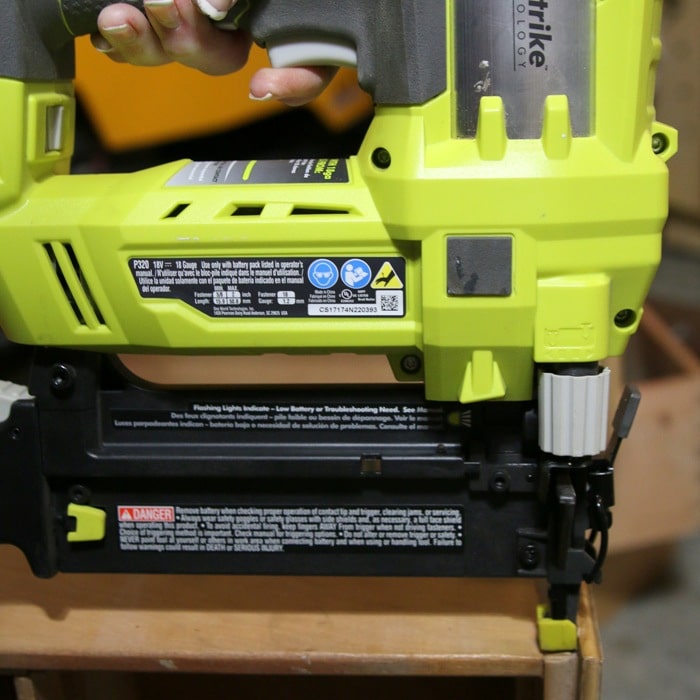 how to prepare a desk for painting (12)