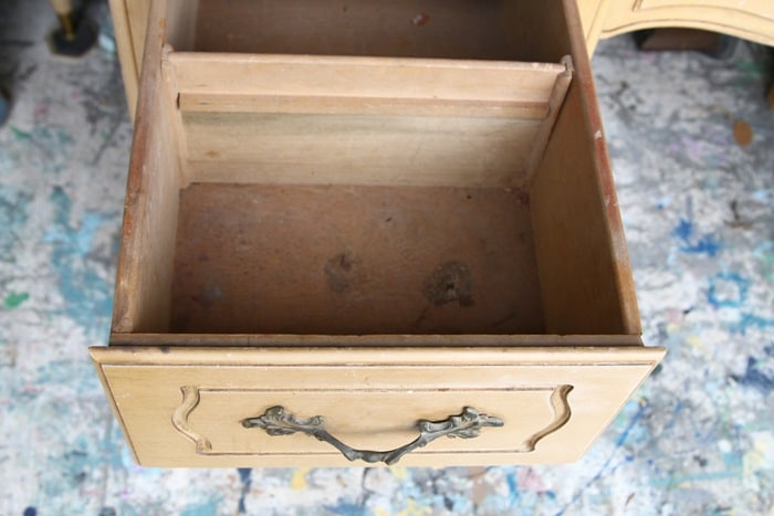 how to prepare a desk for painting (3)