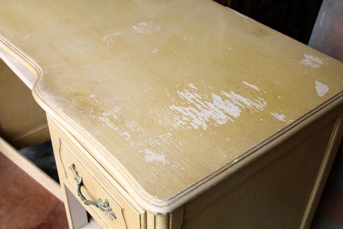 how to prepare a desk for painting (7)