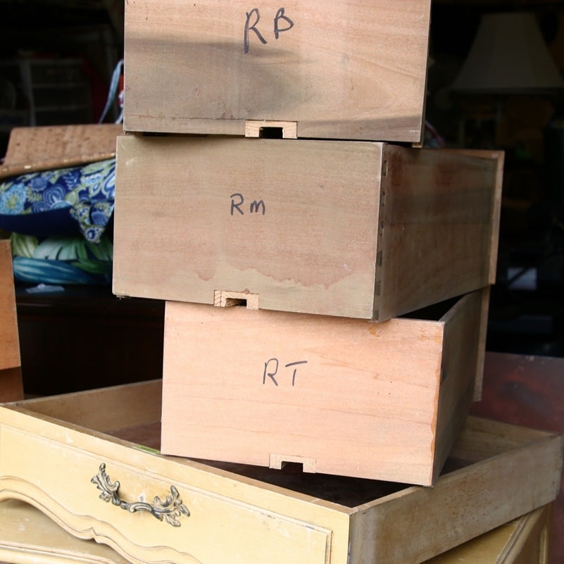 how to prepare a desk for painting (9)