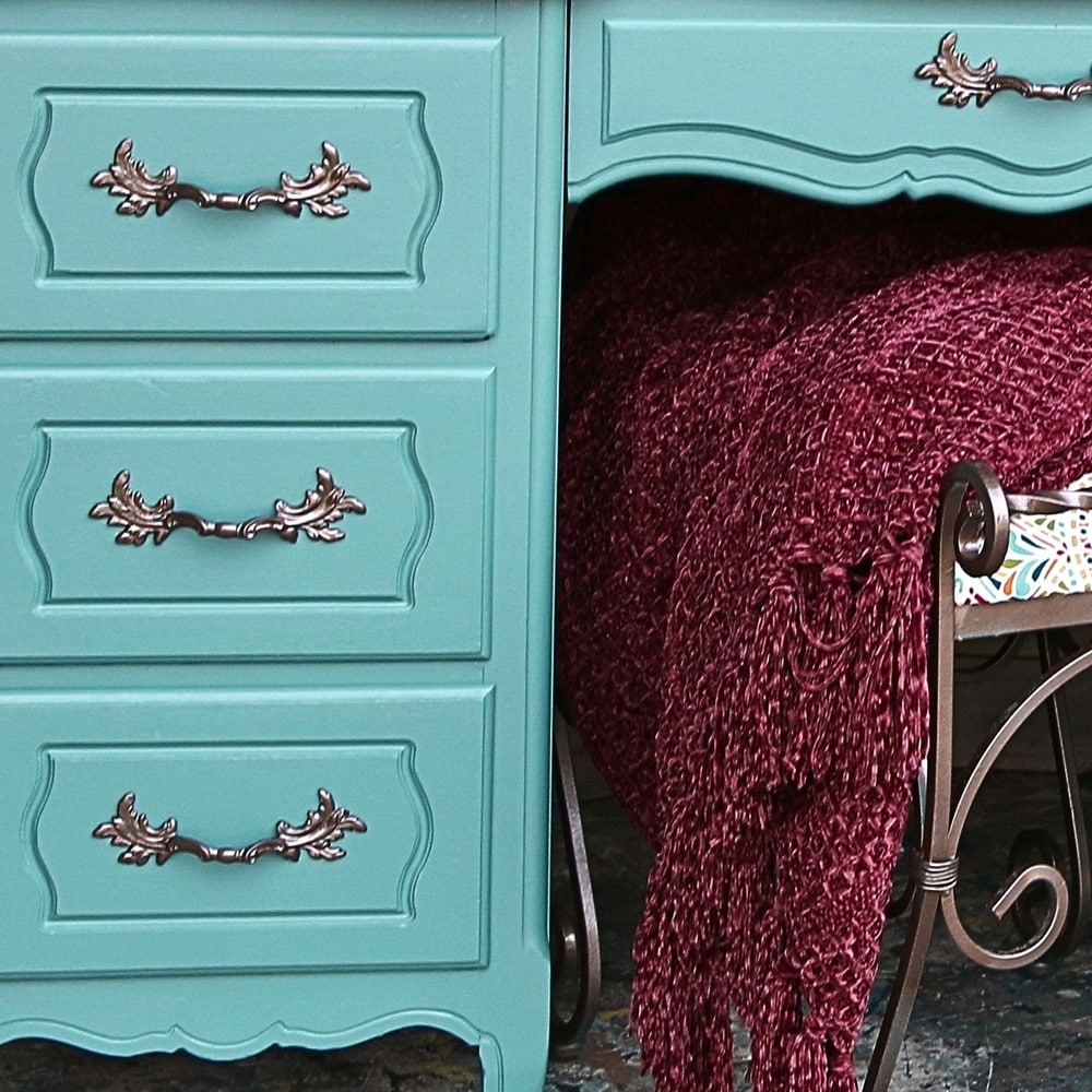 how to spray paint French Provincial Drawer Knobs and Pulls