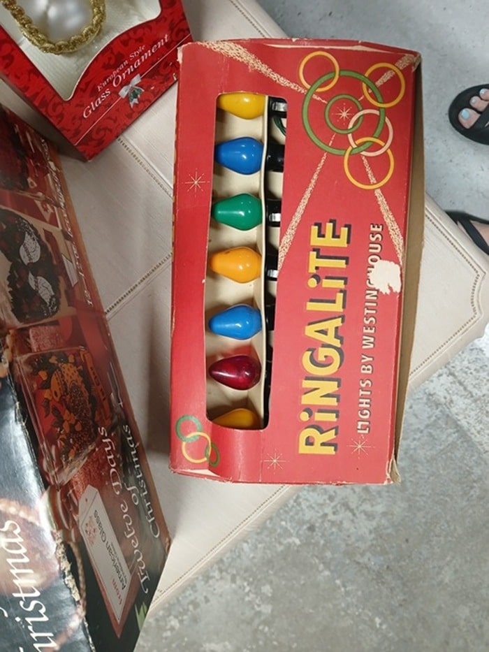 shopping at the Southern Kentucky Flea Market with Petticoat Junktion in Guthrie Kentucky (25)