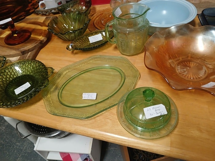 shopping at the Southern Kentucky Flea Market with Petticoat Junktion in Guthrie Kentucky (29)