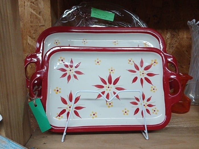 shopping at the Southern Kentucky Flea Market with Petticoat Junktion in Guthrie Kentucky (47)