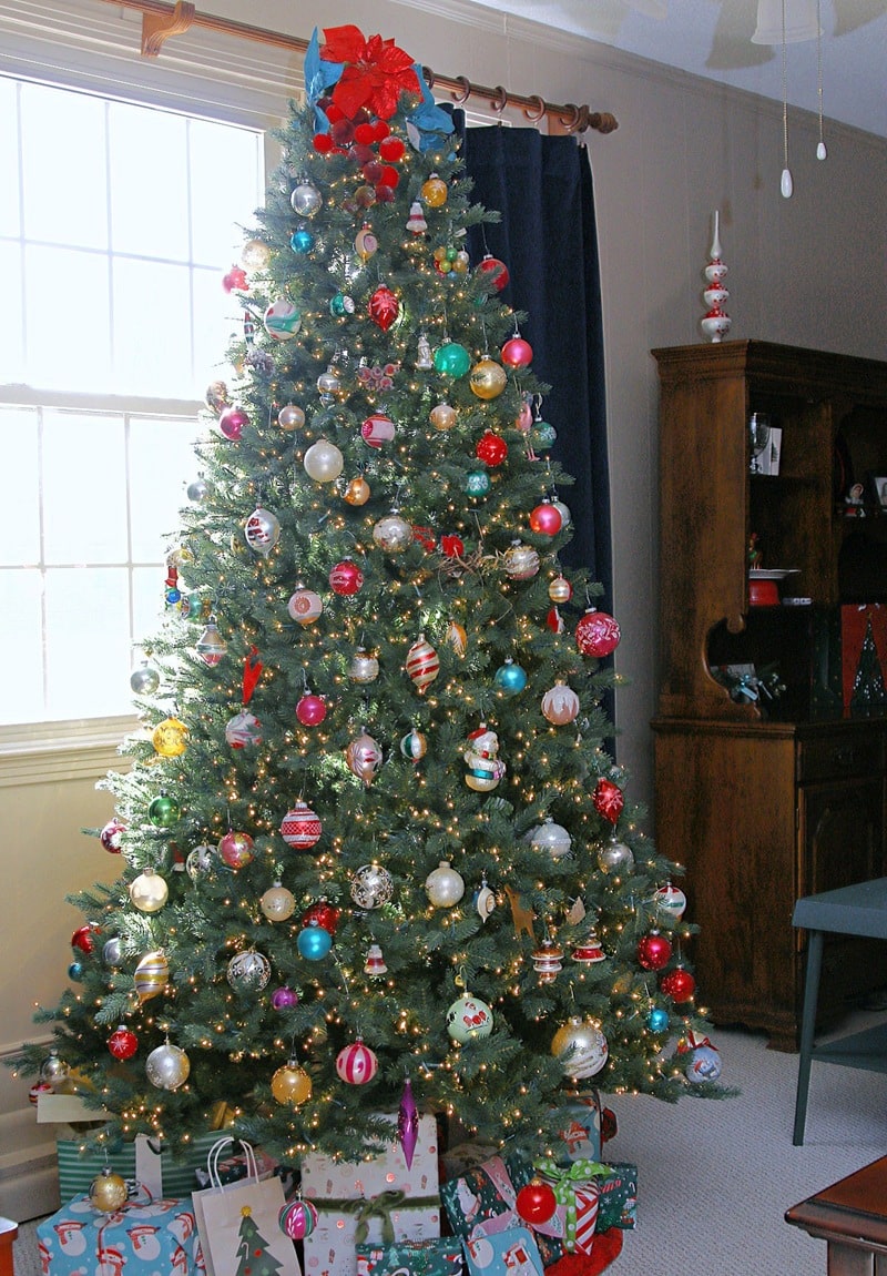 Christmas tree decorated by Petticoat Junktion