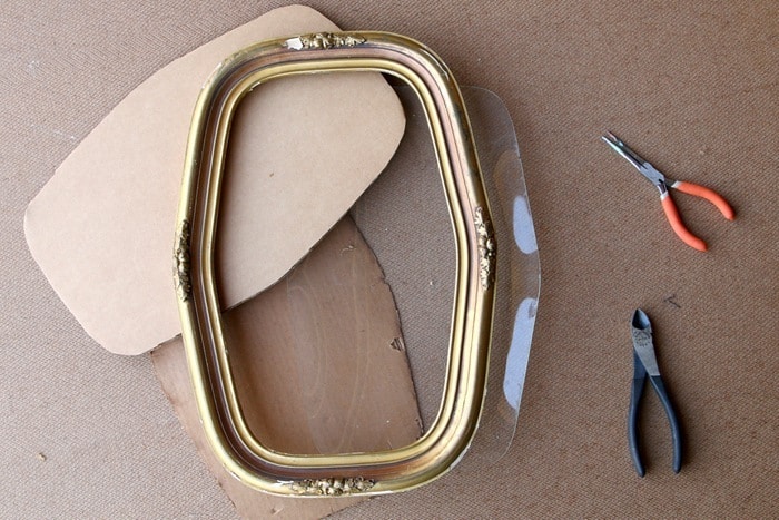 antique picture frame to be upcycled (1)