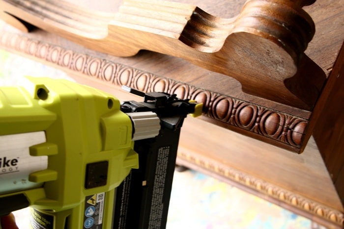 how to refresh the stain on a vintage cedar chest (6)