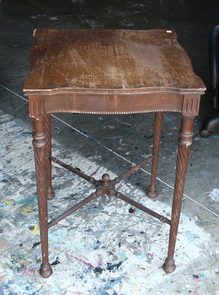 old table with chipped veneer and scratches to repair (2)