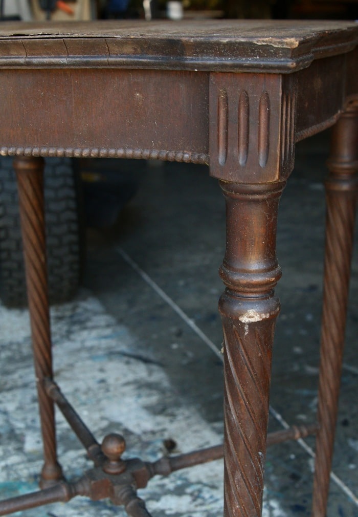 old table with chipped veneer and scratches to repair (6)