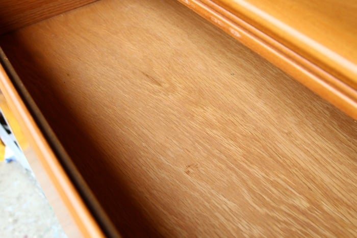 how to clean and repair furniture before painting it (3)