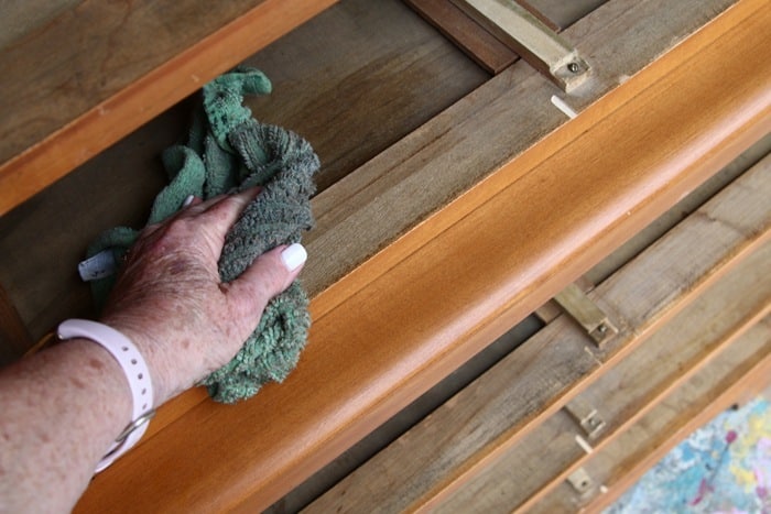 how to clean and repair furniture before painting it (9)