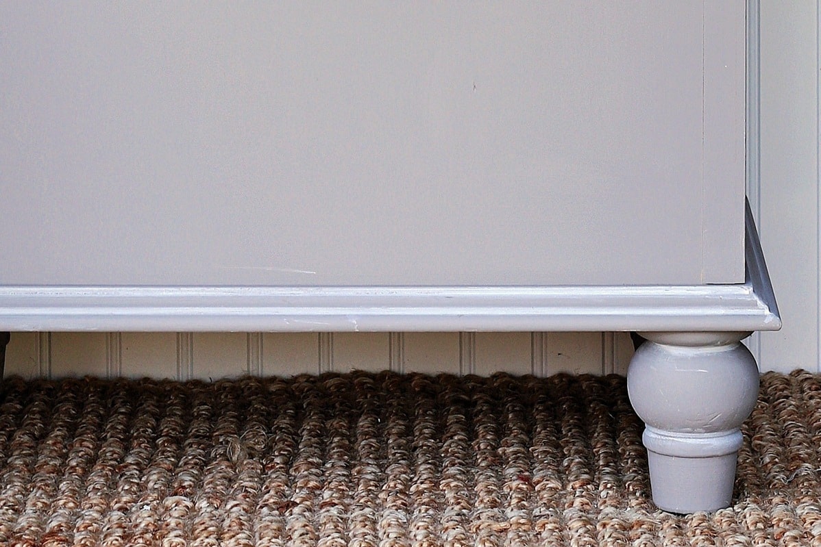 how to highlight furniture with white paint