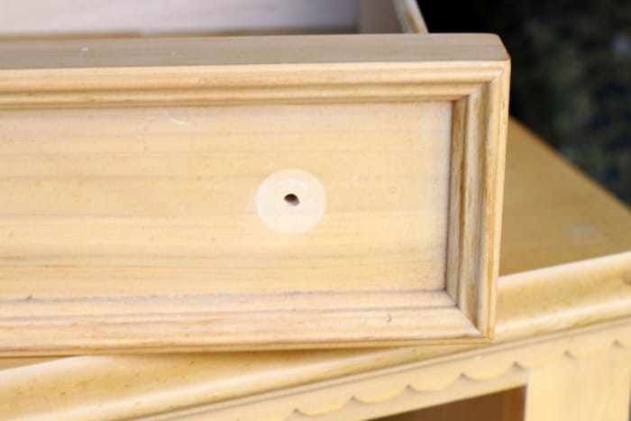 how to prep furniture for painting (1)