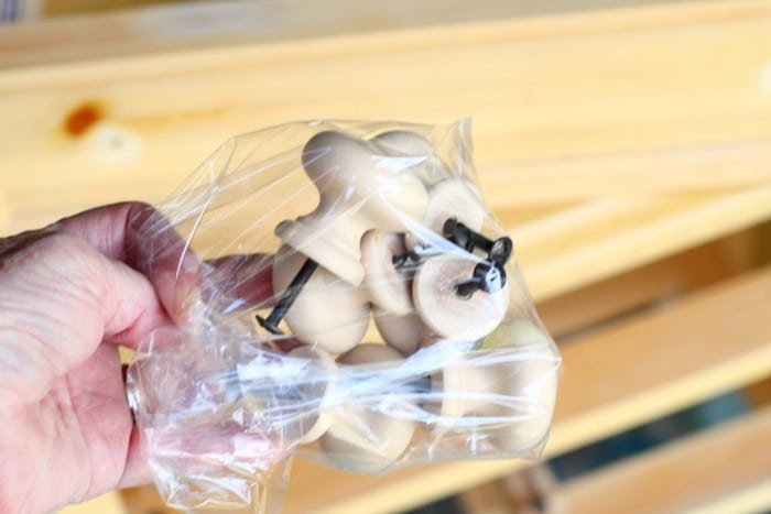 how to prep furniture for painting (7)