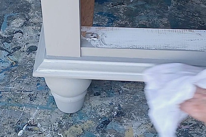 how to use a brush and damp rag to whitewash furniture