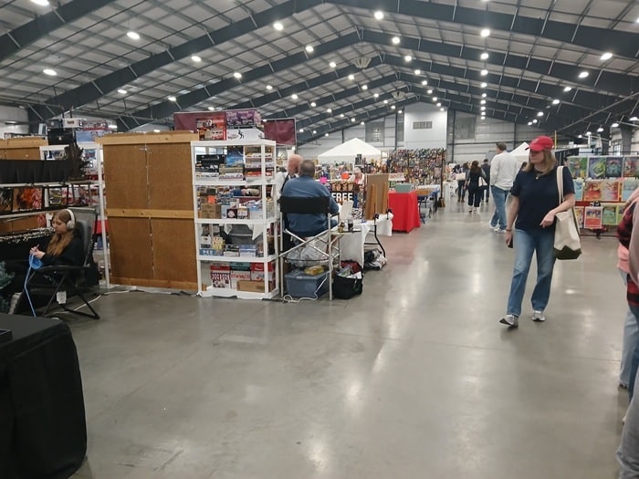 shopping at the Nashville Flea Market and talking with flea market vendors (17)