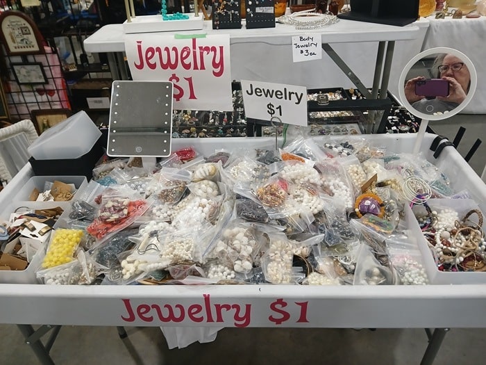 shopping at the Nashville Flea Market and talking with flea market vendors (19)