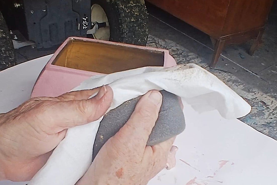 how to sponge paint with metallic paint