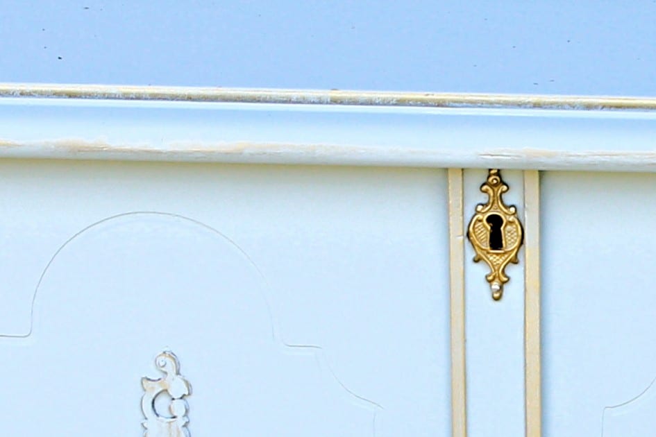 keyhole replacement piece 2