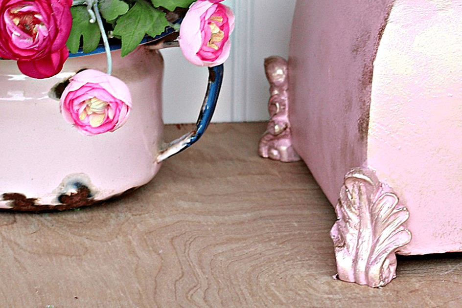 pretty gold metallic accents created with dry brush paint technique for home decor accessories