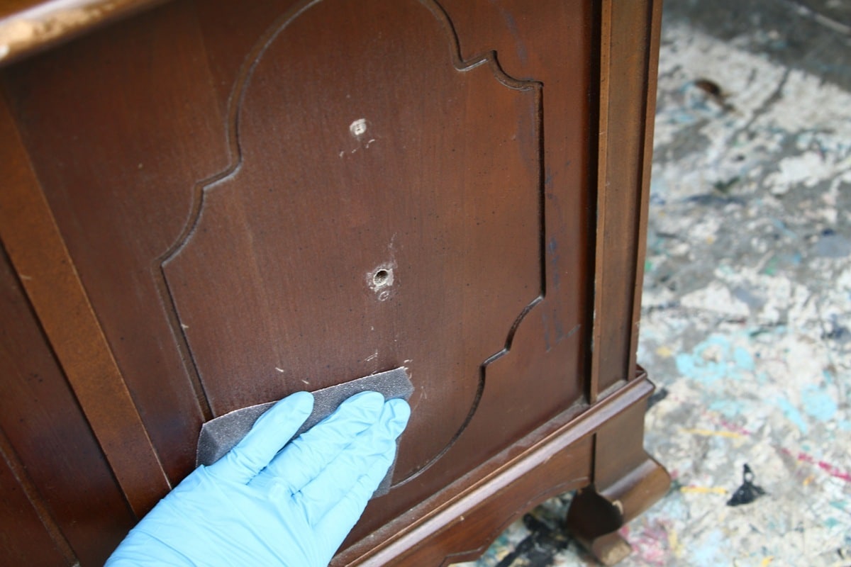 sanding furniture before painting (2)
