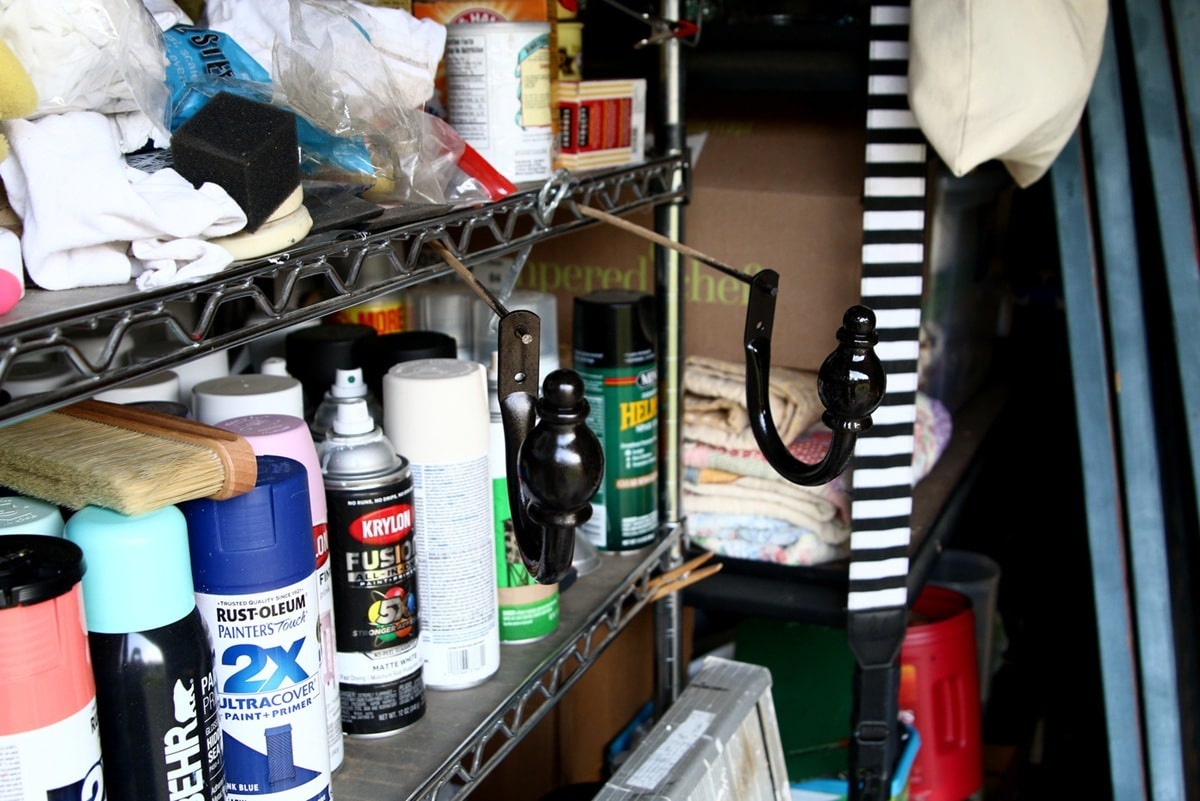 how to spray paint odd shaped decor items (1)