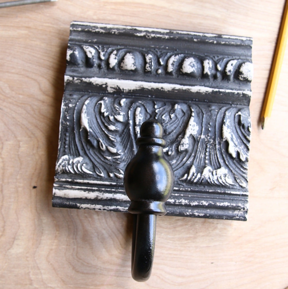 how to upcycle a curtain holdback hook into a necklace hanger (4)