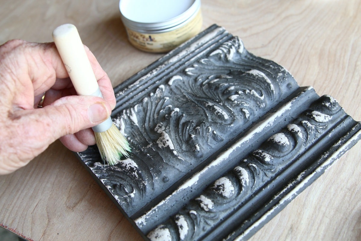 how to use Dixie Belle Best Dang Wax clear on Home Decor (7)