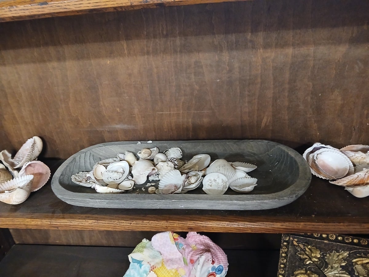 shopping with Petticoat Junktion at the Southern Kentucky Flea Market in Guthrie (17)