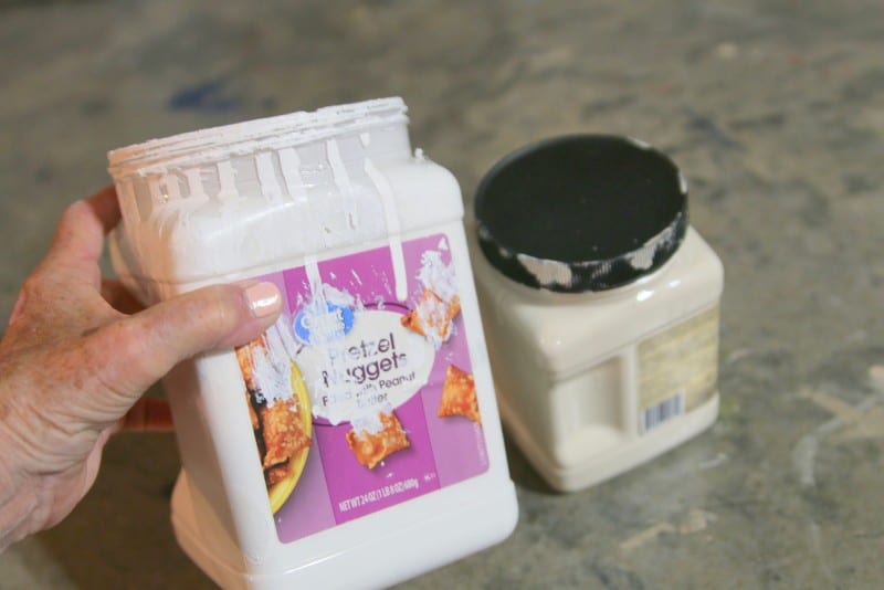 how to dry brush decor with two colors of white paint