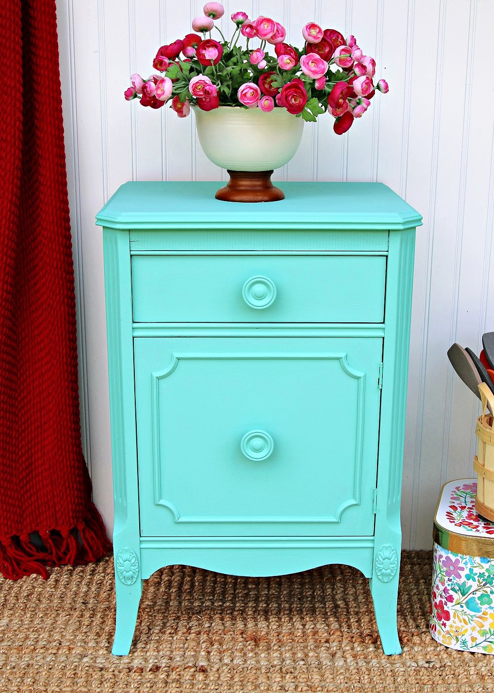 paint furniture the color of the Gulf waters for a coastal cottage vibe (1)