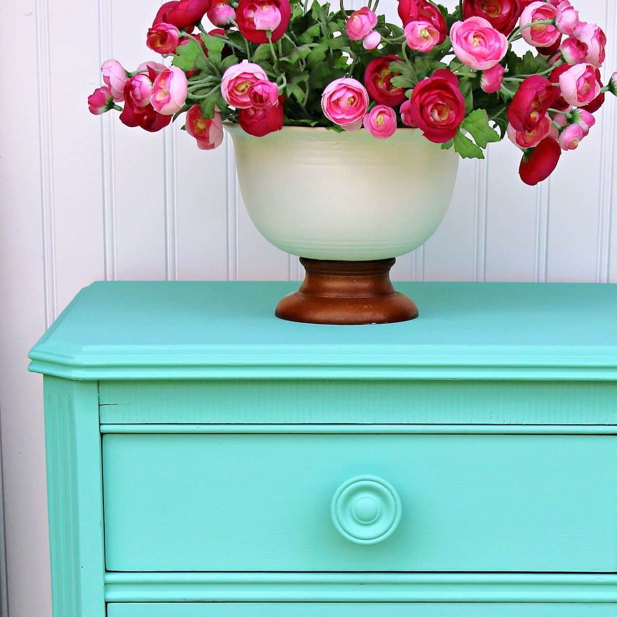 paint wood furniture knobs the same color as the furniture