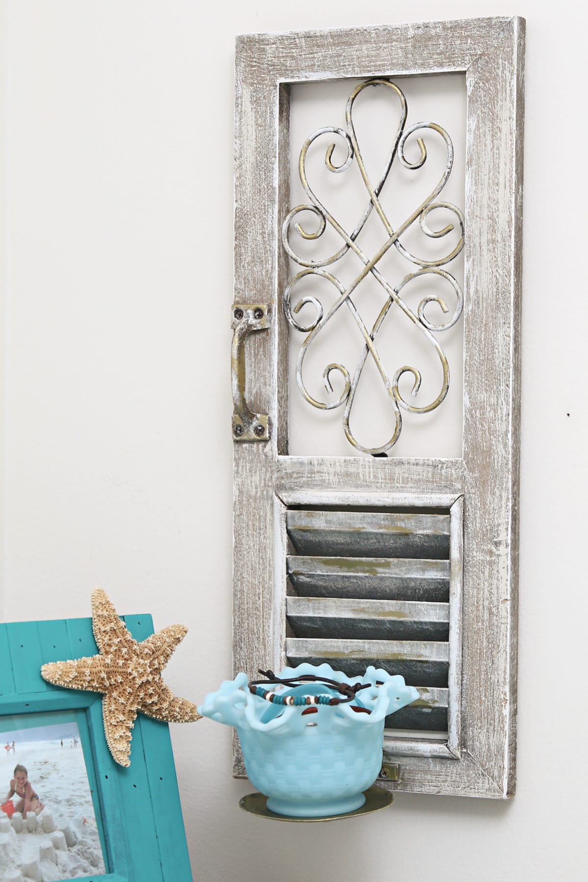 wall display with jewelry holder